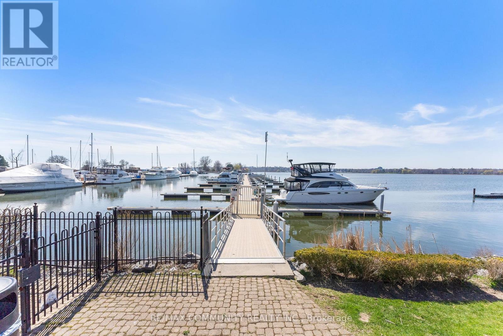 #17 1295 WHARF STREET - 8