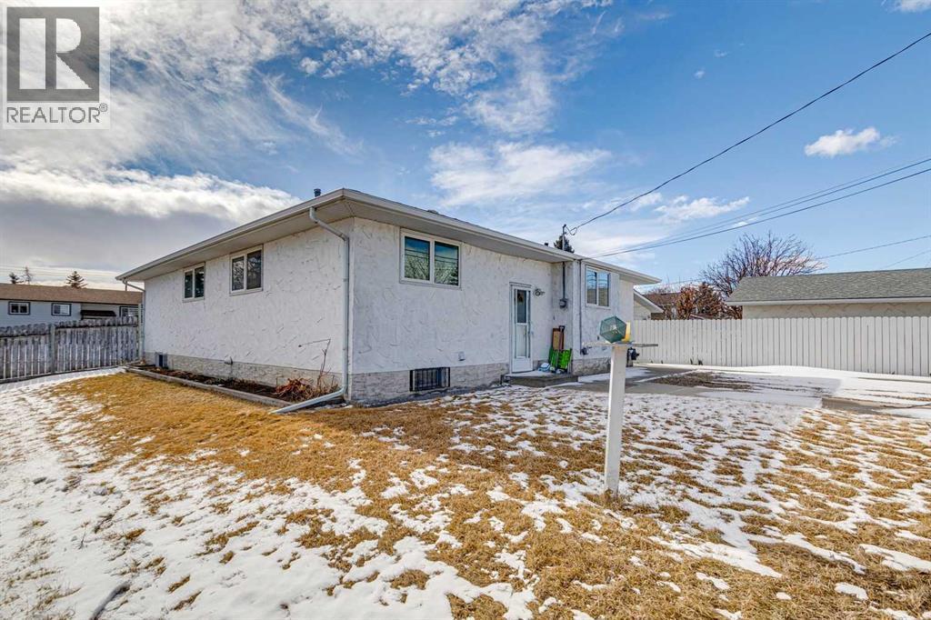Single Family House Bungalow for Sale in   Avenue SE Penbrooke Meadows Calgary 