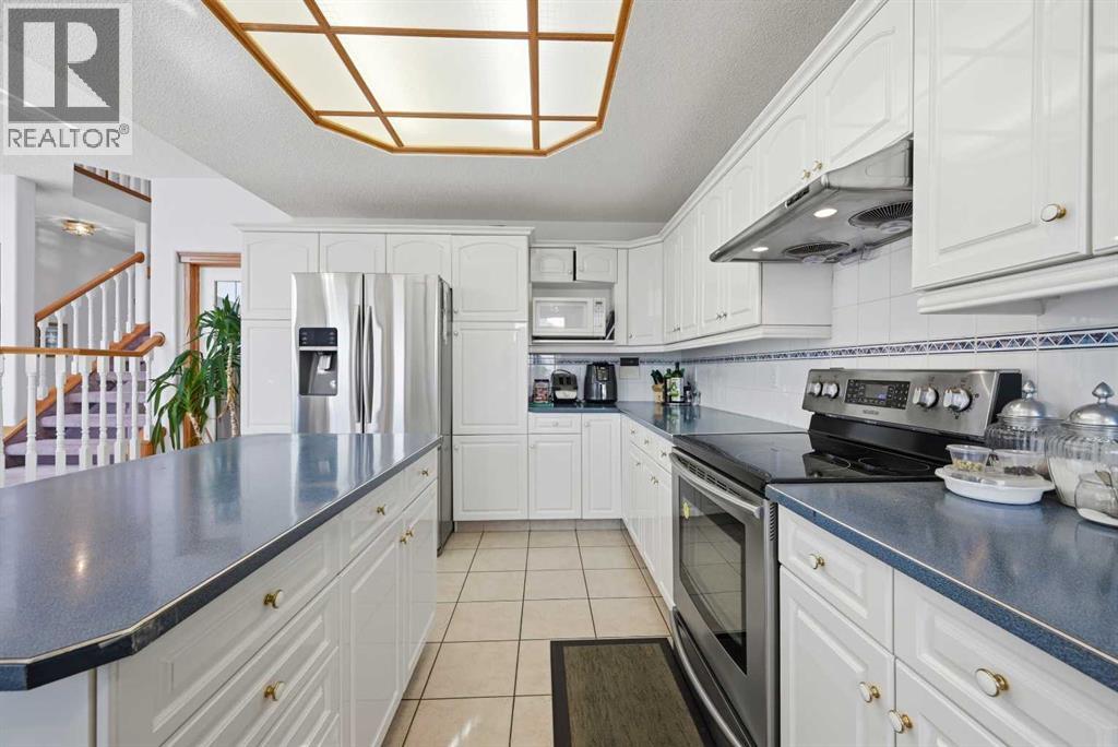 Single Family House for Sale in  Coral Springs Place NE Coral Springs Calgary 