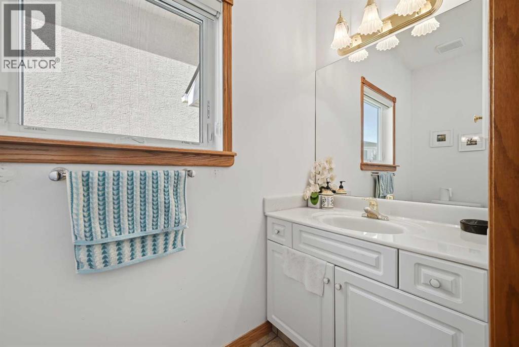 Single Family House for Sale in  Coral Springs Place NE Coral Springs Calgary 