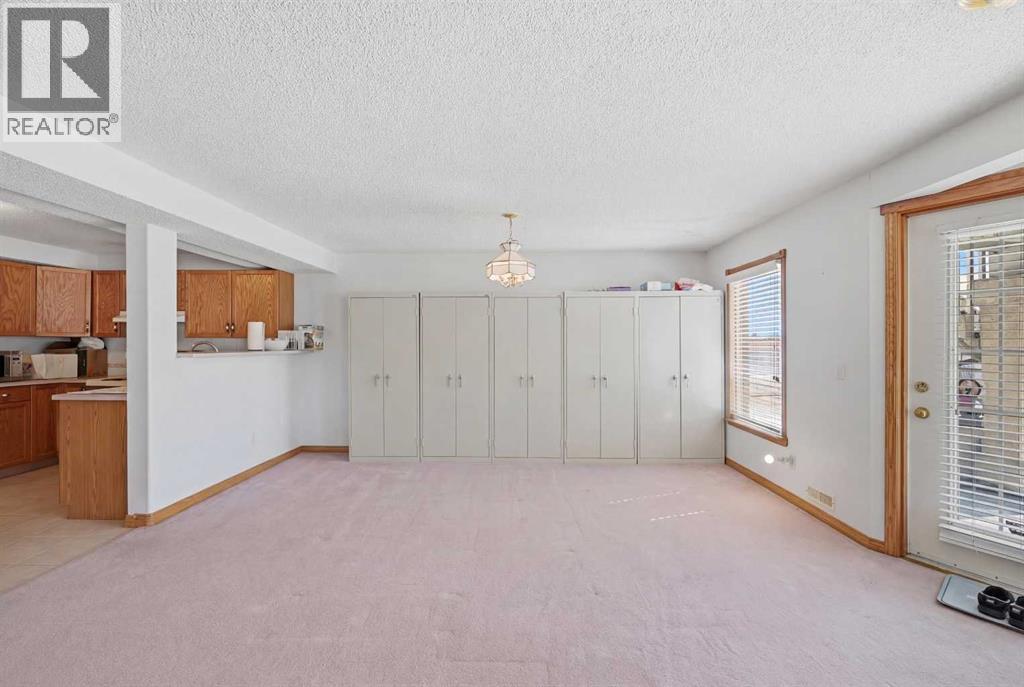 Single Family House for Sale in  Coral Springs Place NE Coral Springs Calgary 