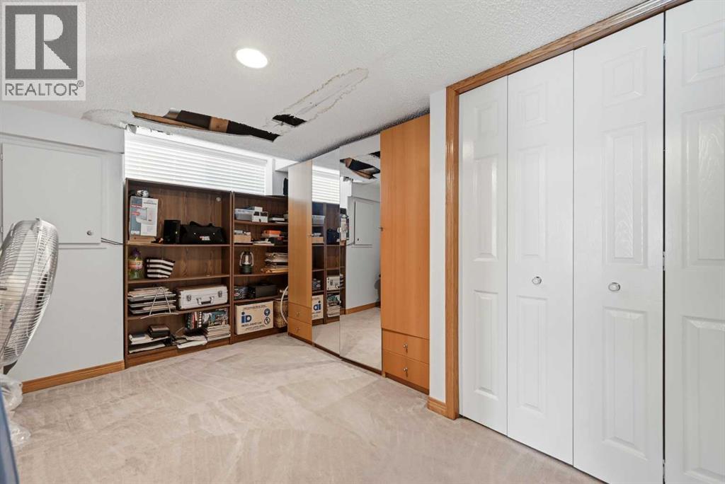 Single Family House for Sale in  Coral Springs Place NE Coral Springs Calgary 