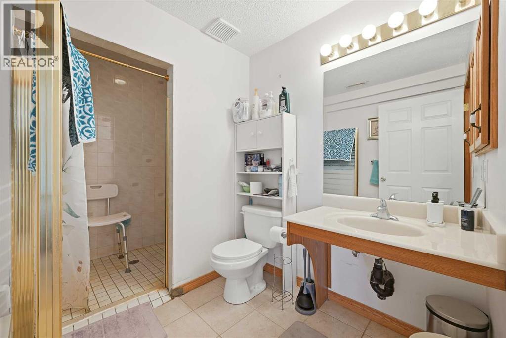 Single Family House for Sale in  Coral Springs Place NE Coral Springs Calgary 