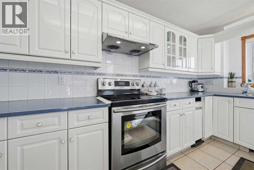 Single Family House for Sale in  Coral Springs Place NE Coral Springs Calgary 