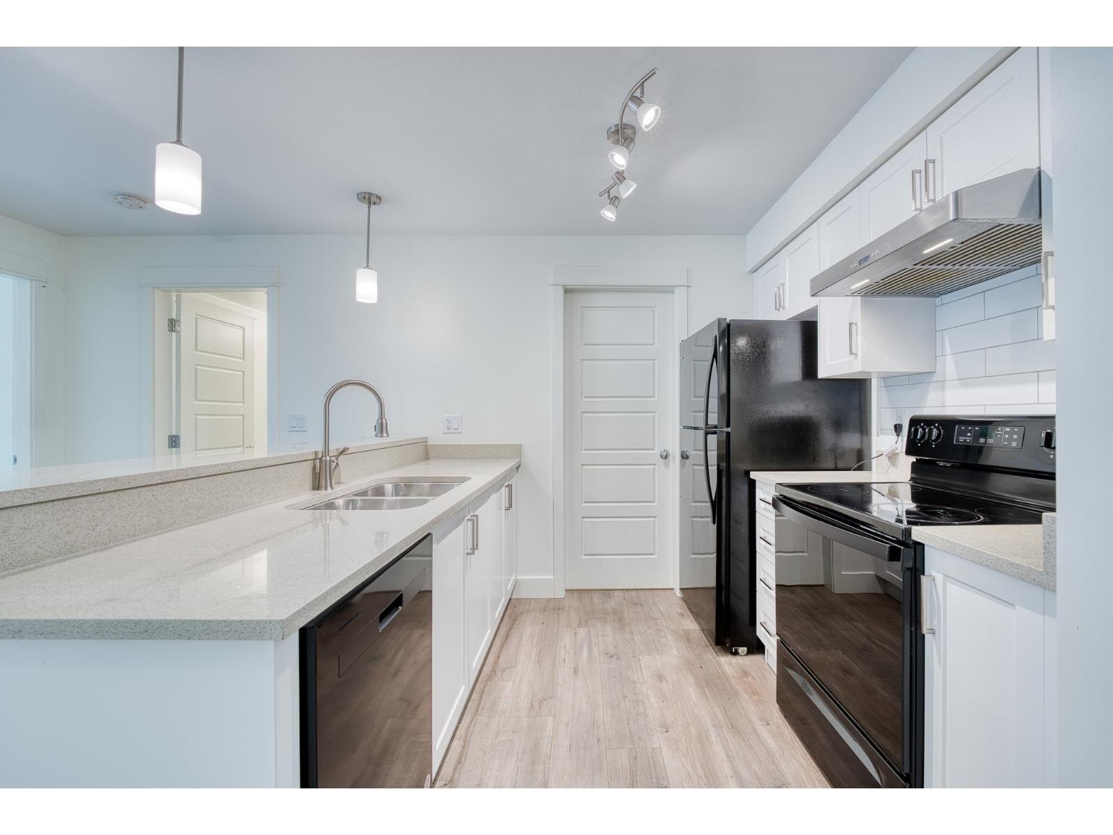 121 30515 CARDINAL AVENUE, Abbotsford