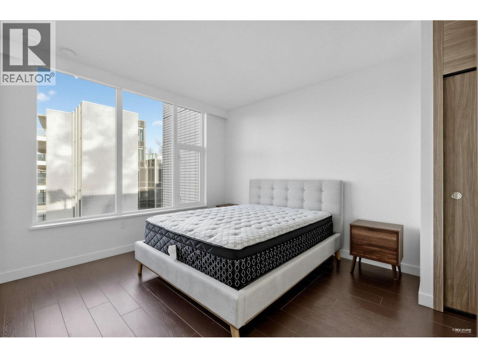 #1215-8611 HAZELBRIDGE Way, Richmond