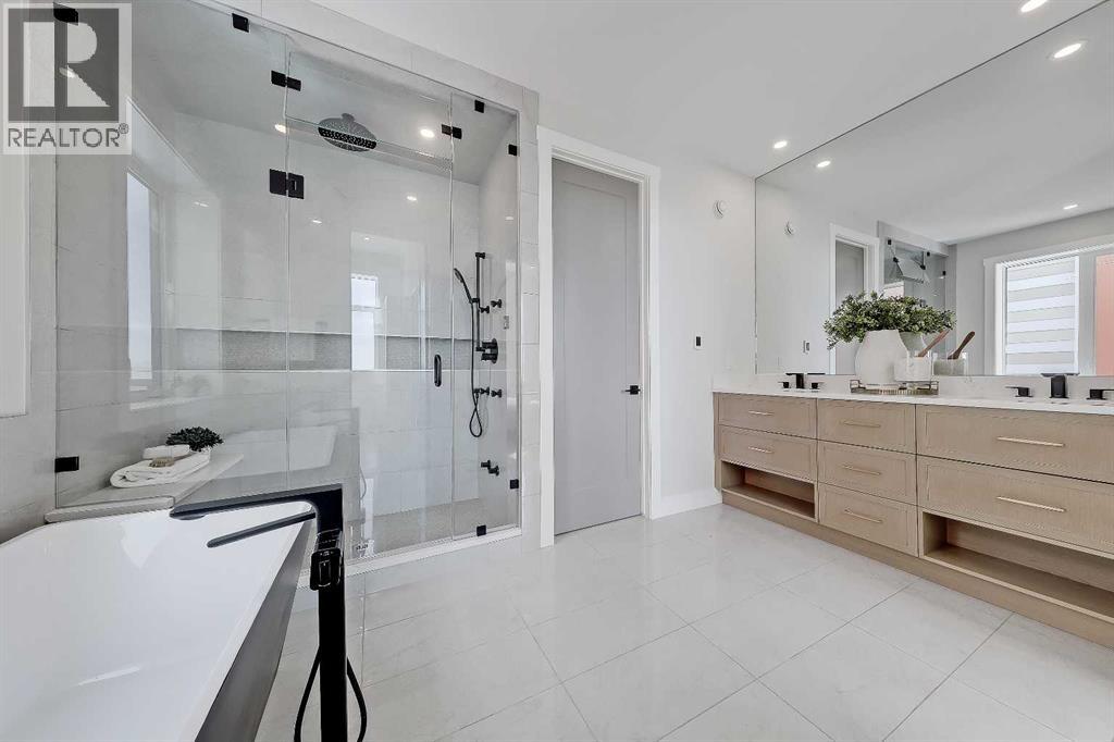 Single Family House for Sale in  Rockhaven Green NW Rocky Ridge Calgary 