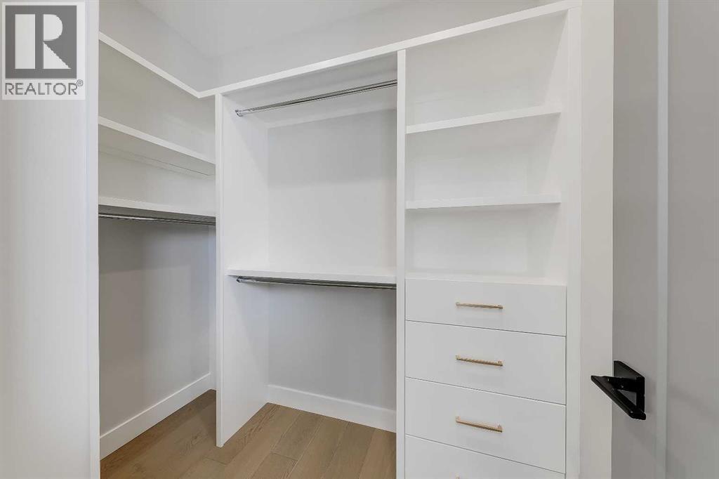 Single Family House for Sale in  Rockhaven Green NW Rocky Ridge Calgary 