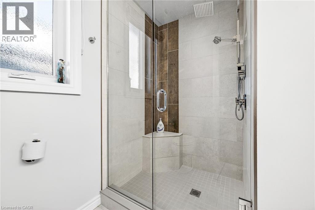 135 NEW LAKESHORE ROAD - 19
