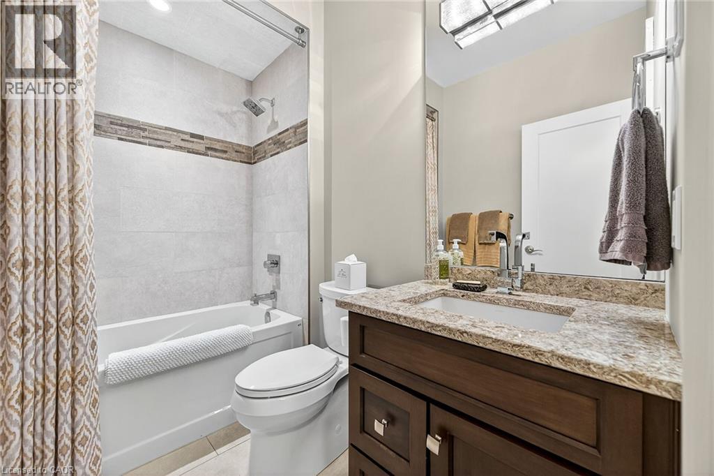 135 NEW LAKESHORE ROAD - 22