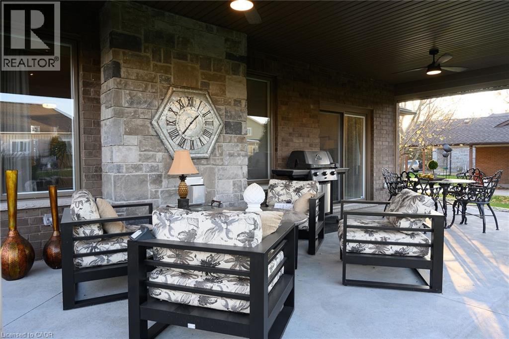 135 NEW LAKESHORE ROAD - 31
