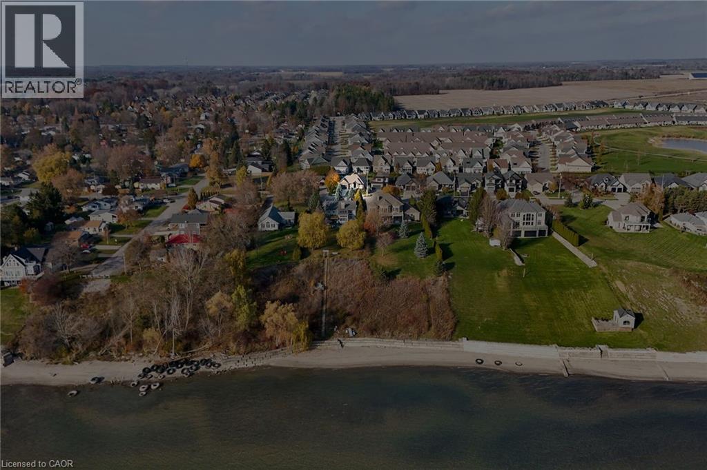 135 NEW LAKESHORE ROAD - 38