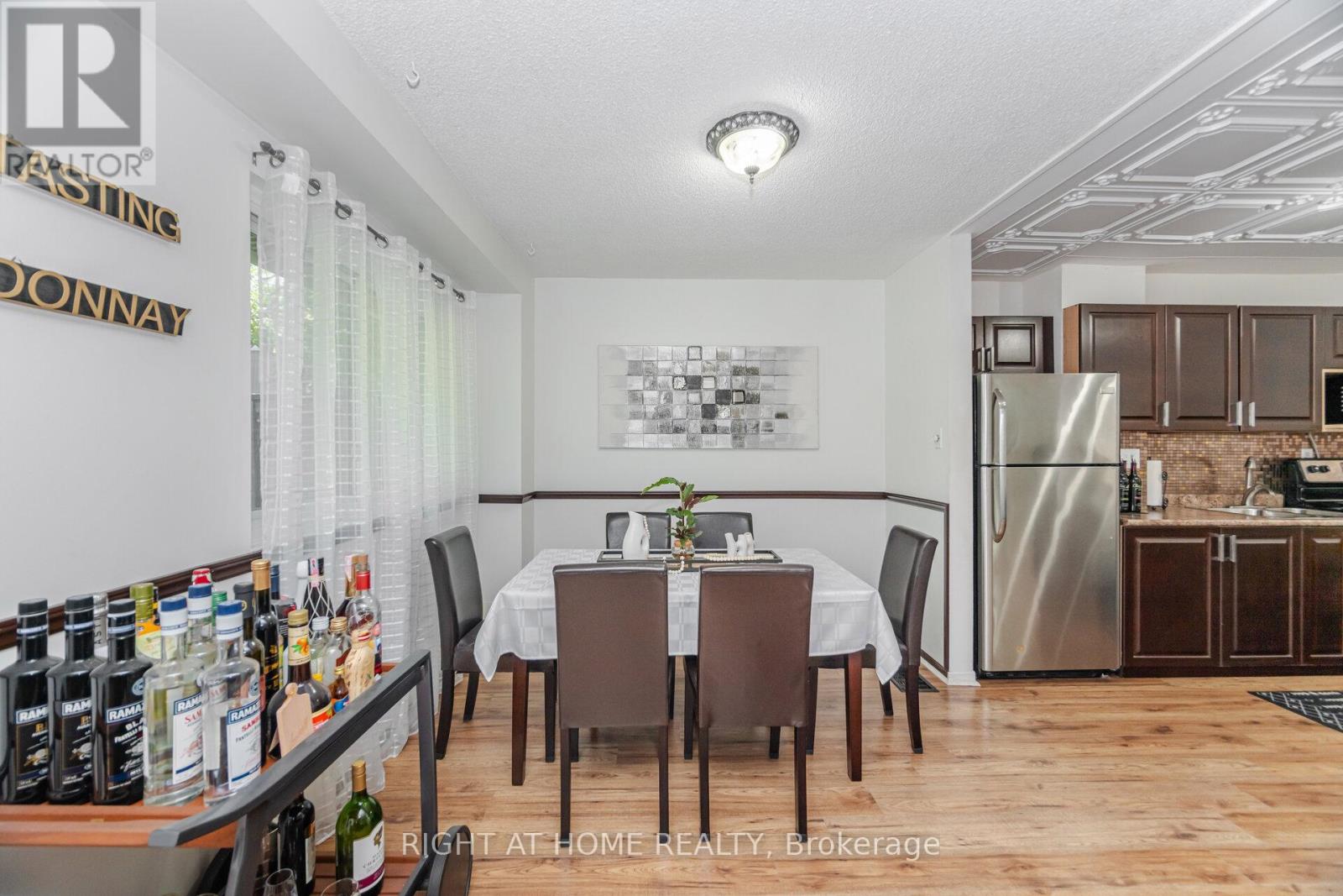 #7 453 WOODVIEW ROAD - 10