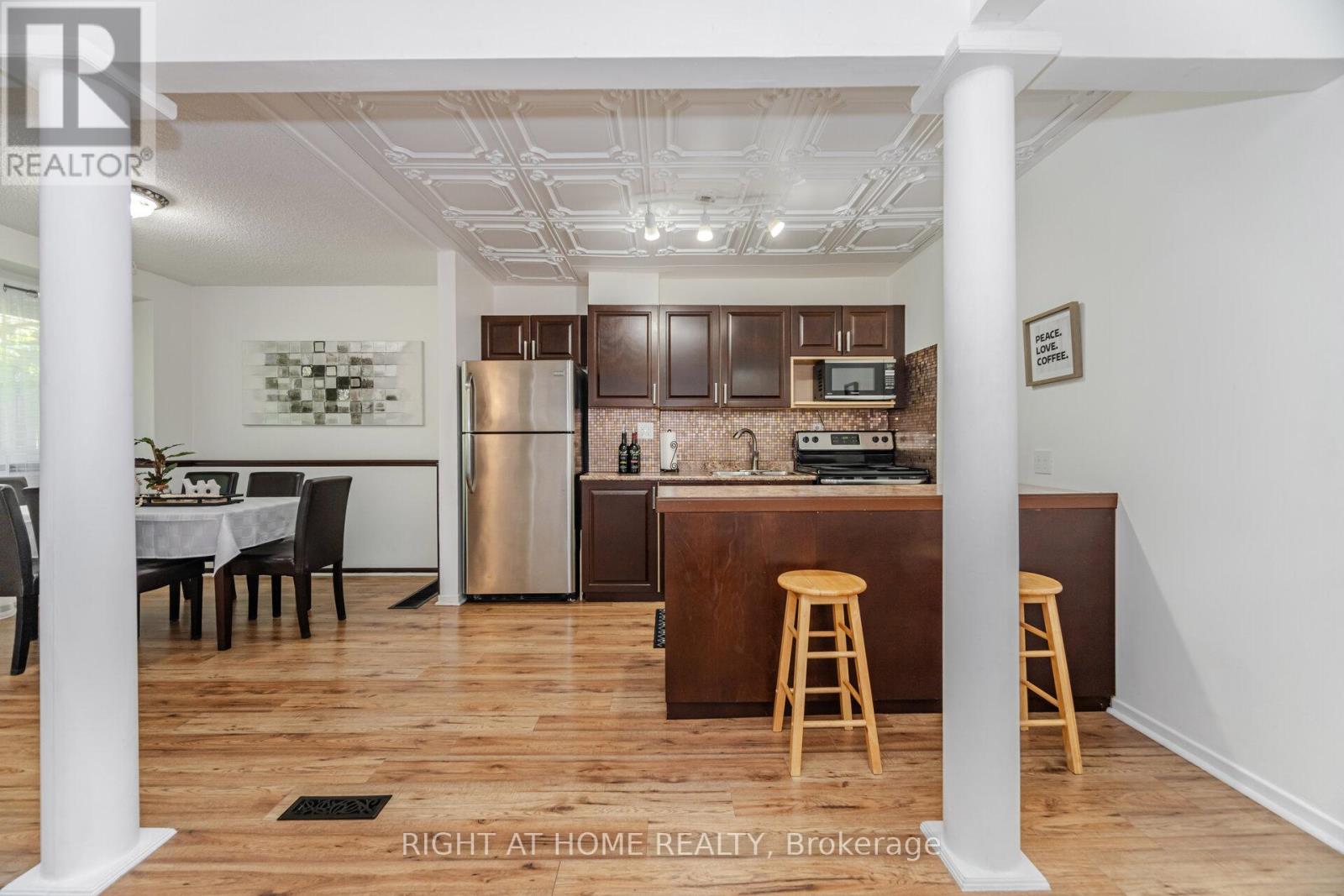 #7 453 WOODVIEW ROAD - 14