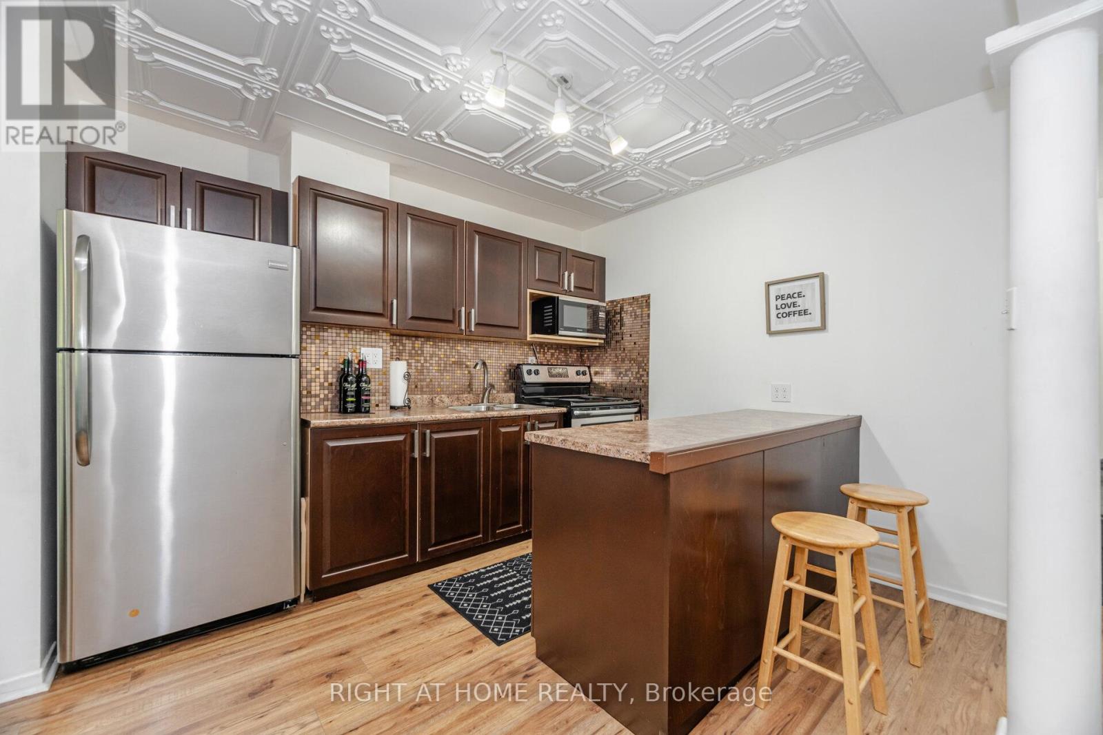 #7 453 WOODVIEW ROAD - 15