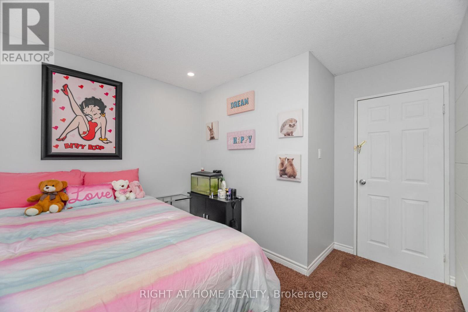 #7 453 WOODVIEW ROAD - 26