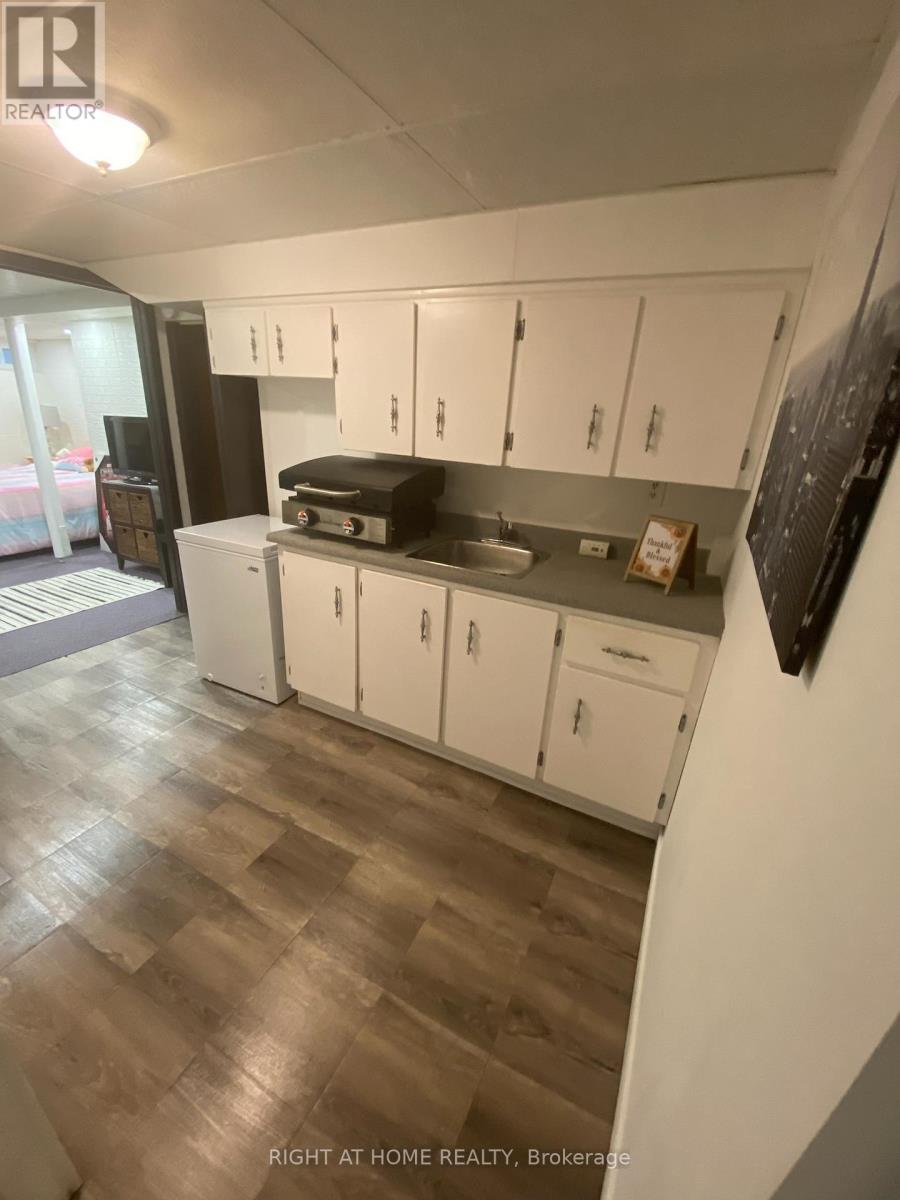 #7 453 WOODVIEW ROAD - 28