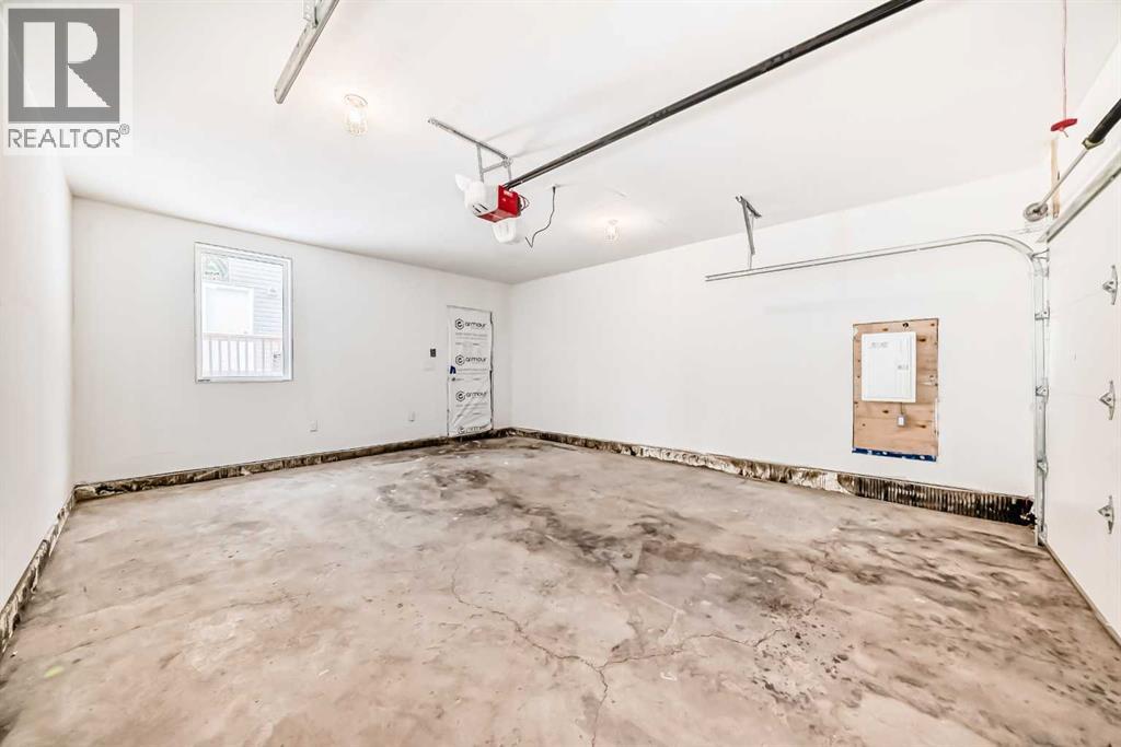 Single Family House for Sale in   Street SE Forest Lawn Calgary 