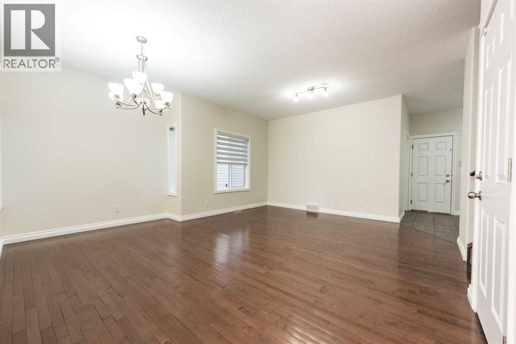 Single Family House for Sale in  Taralake Way NE Taradale Calgary 