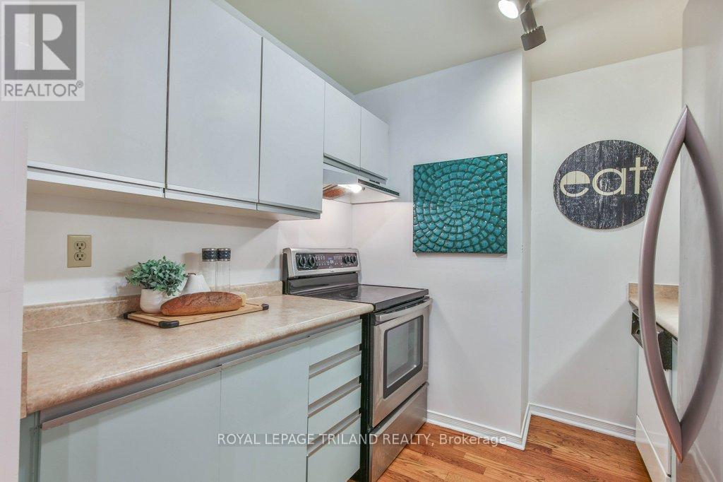 #101 285 QUEENS AVENUE - 13