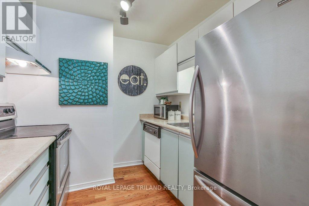 #101 285 QUEENS AVENUE - 14