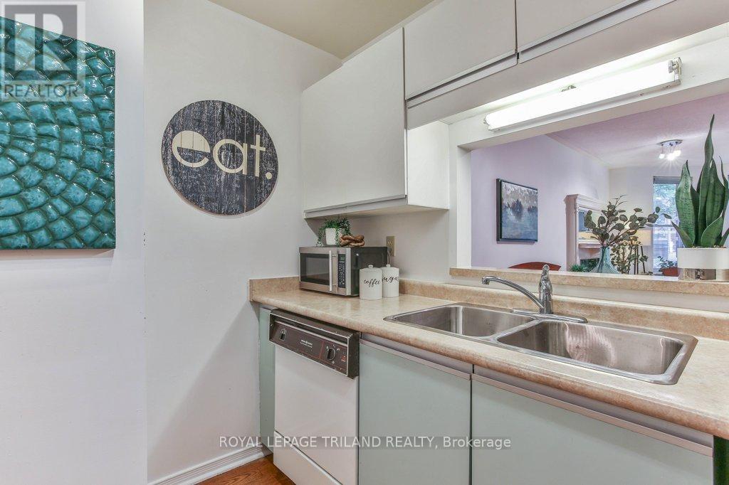 #101 285 QUEENS AVENUE - 16