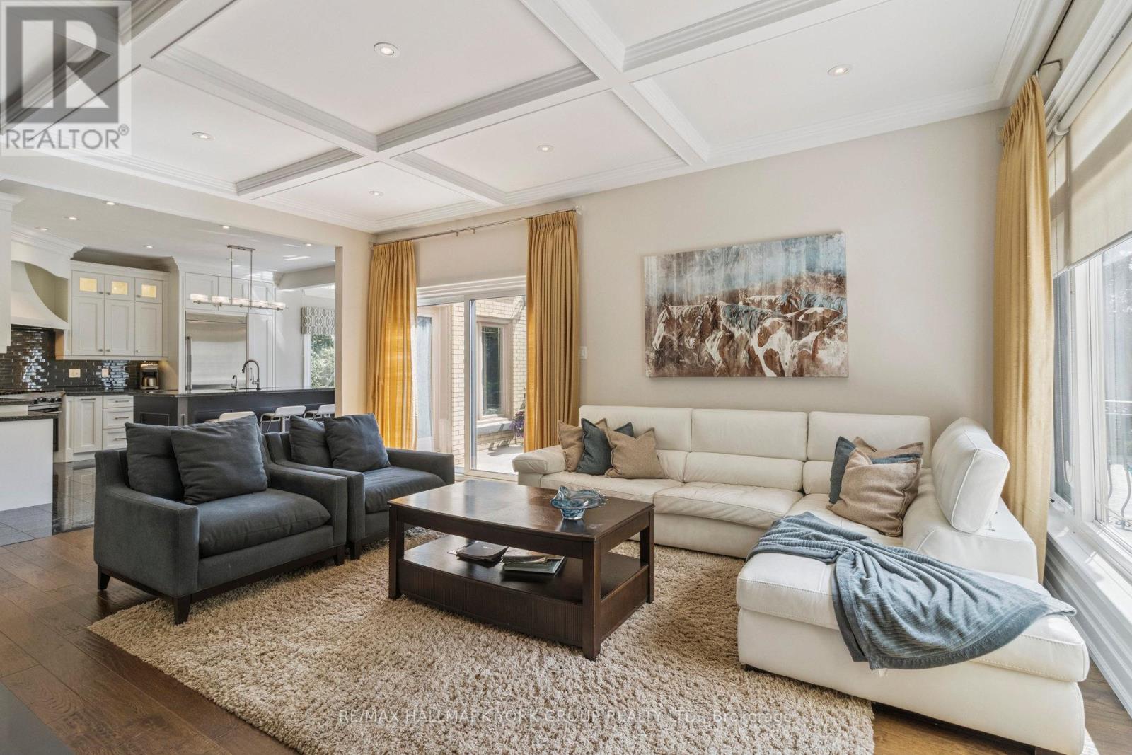 27 SCOTT CRESCENT - 10