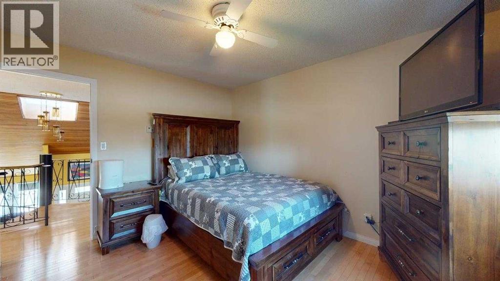 185 Oaks Bay, Fort McMurray