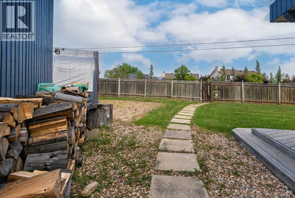 185 Oaks Bay, Fort McMurray