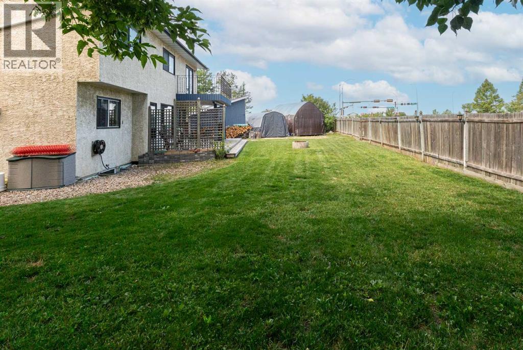 185 Oaks Bay, Fort McMurray