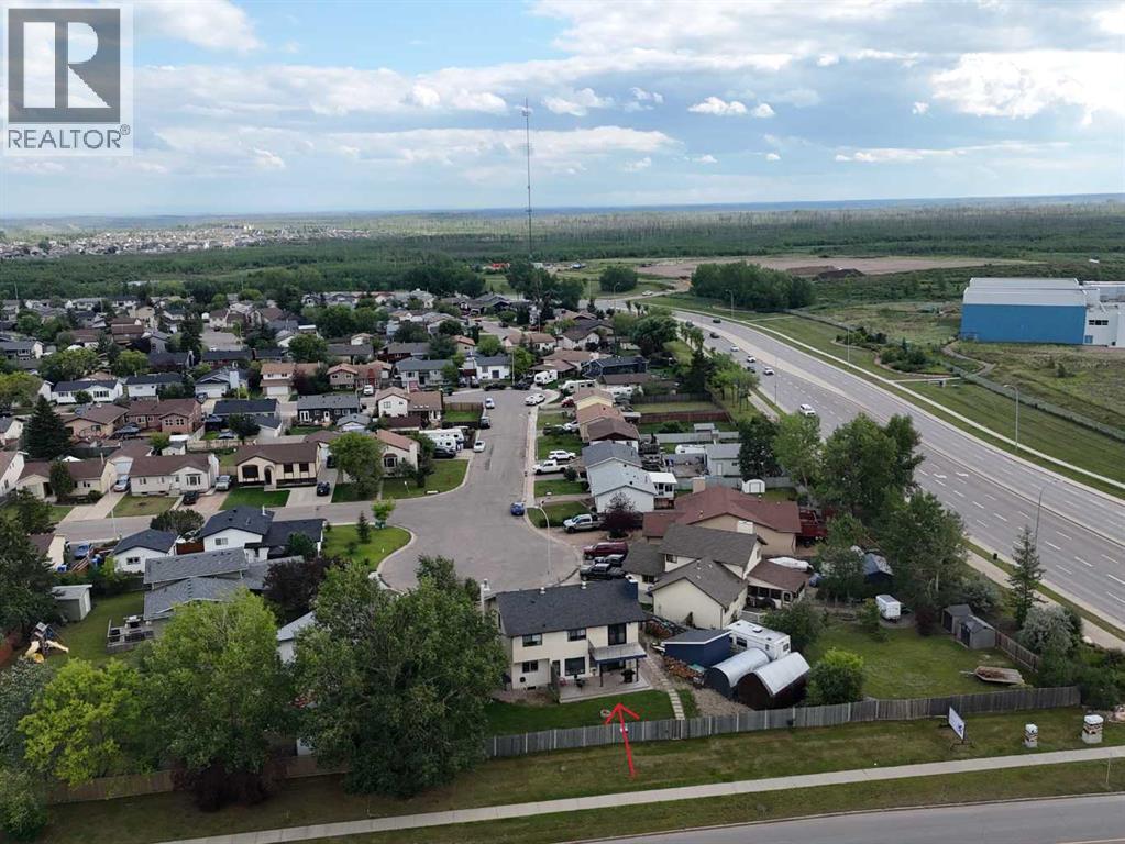 185 Oaks Bay, Fort McMurray