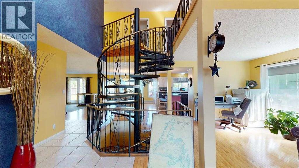 185 Oaks Bay, Fort McMurray