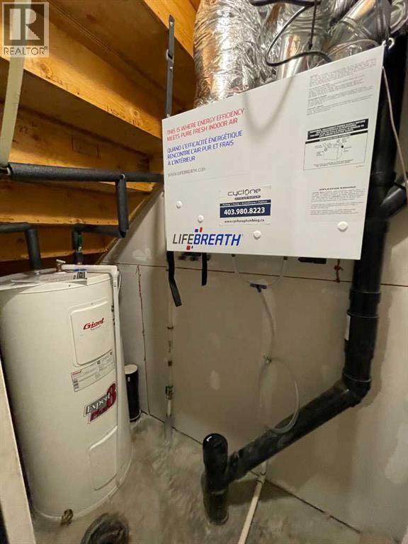 Single Family House for Sale in  Copperstone Manor SE Copperfield Calgary 