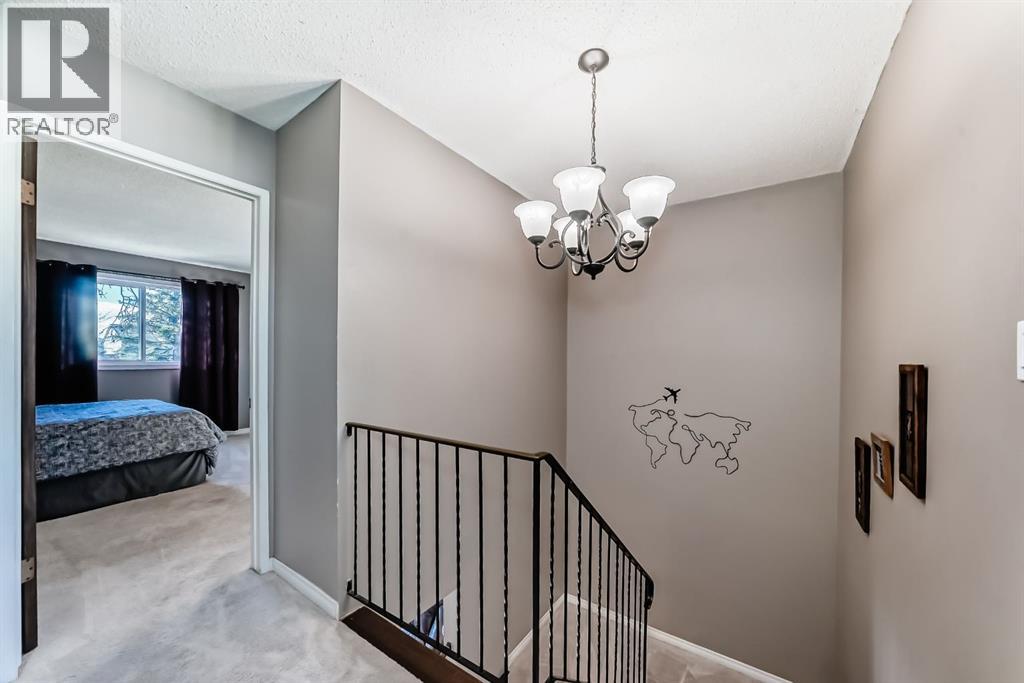 Single Family House for Sale in  Silvergrove Road NW Silver Springs Calgary 