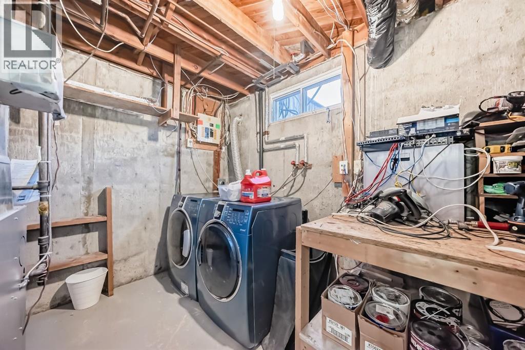 Single Family House for Sale in  Silvergrove Road NW Silver Springs Calgary 