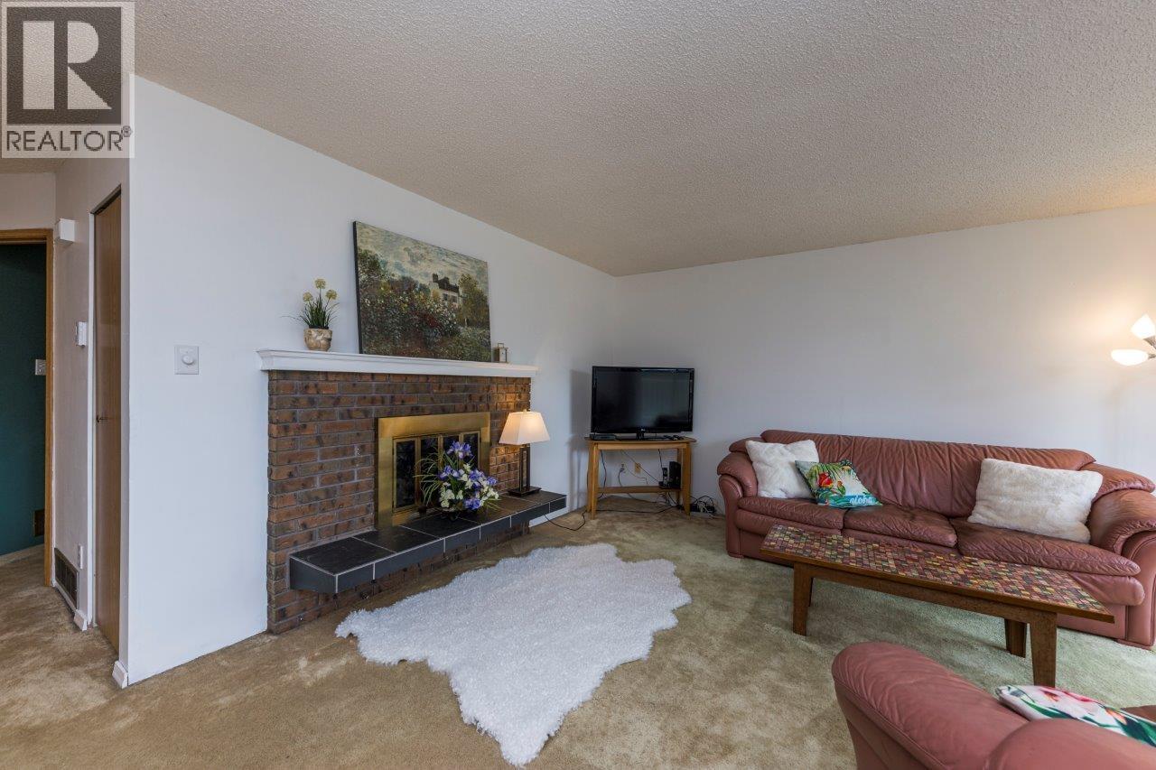 475 ORWELL STREET, North Vancouver