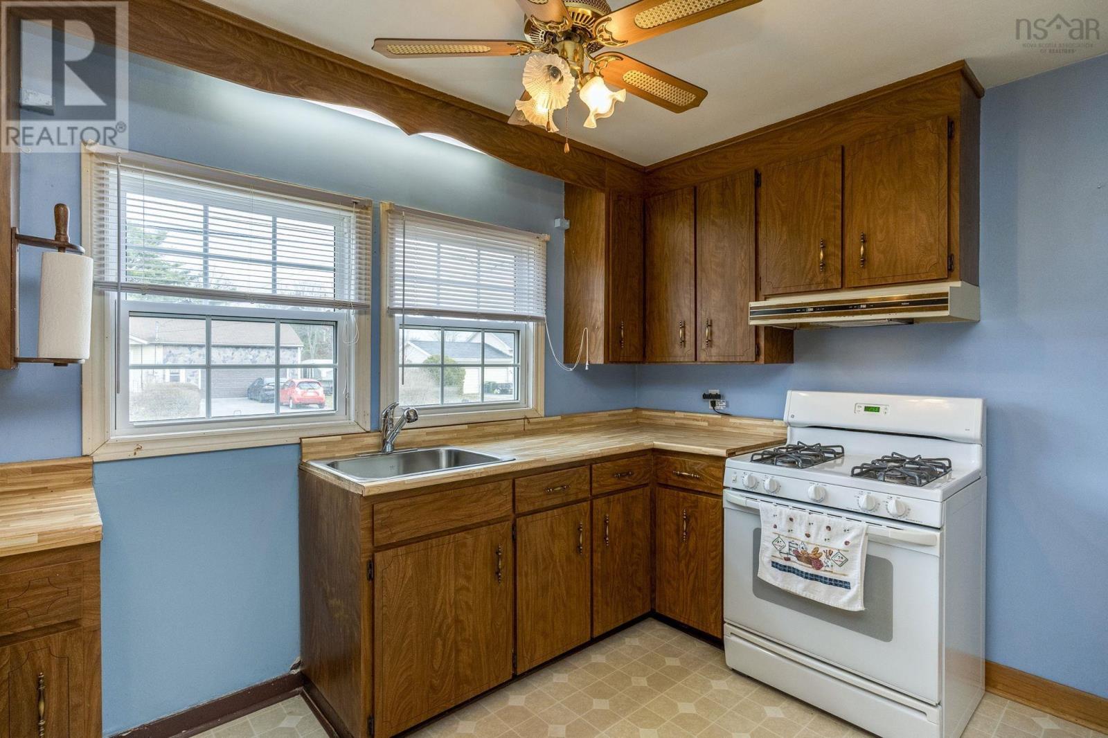 Property 11 of 41 of 997 Argus Drive