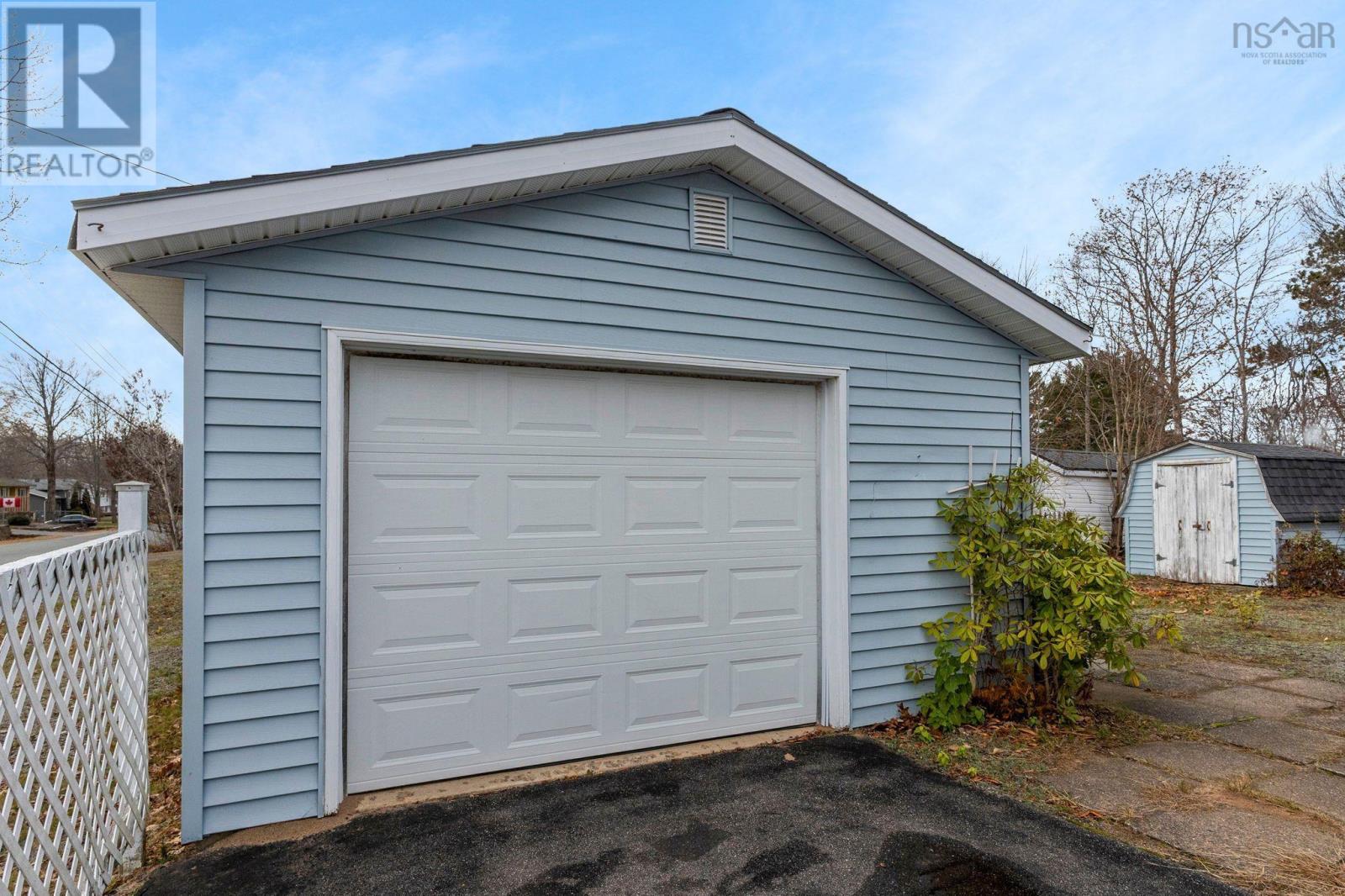 Property 37 of 41 of 997 Argus Drive