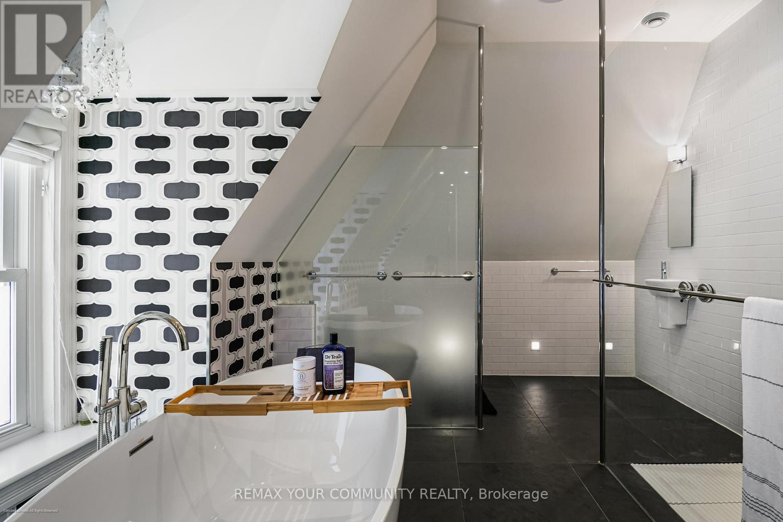 50 STEWART STREET - 27