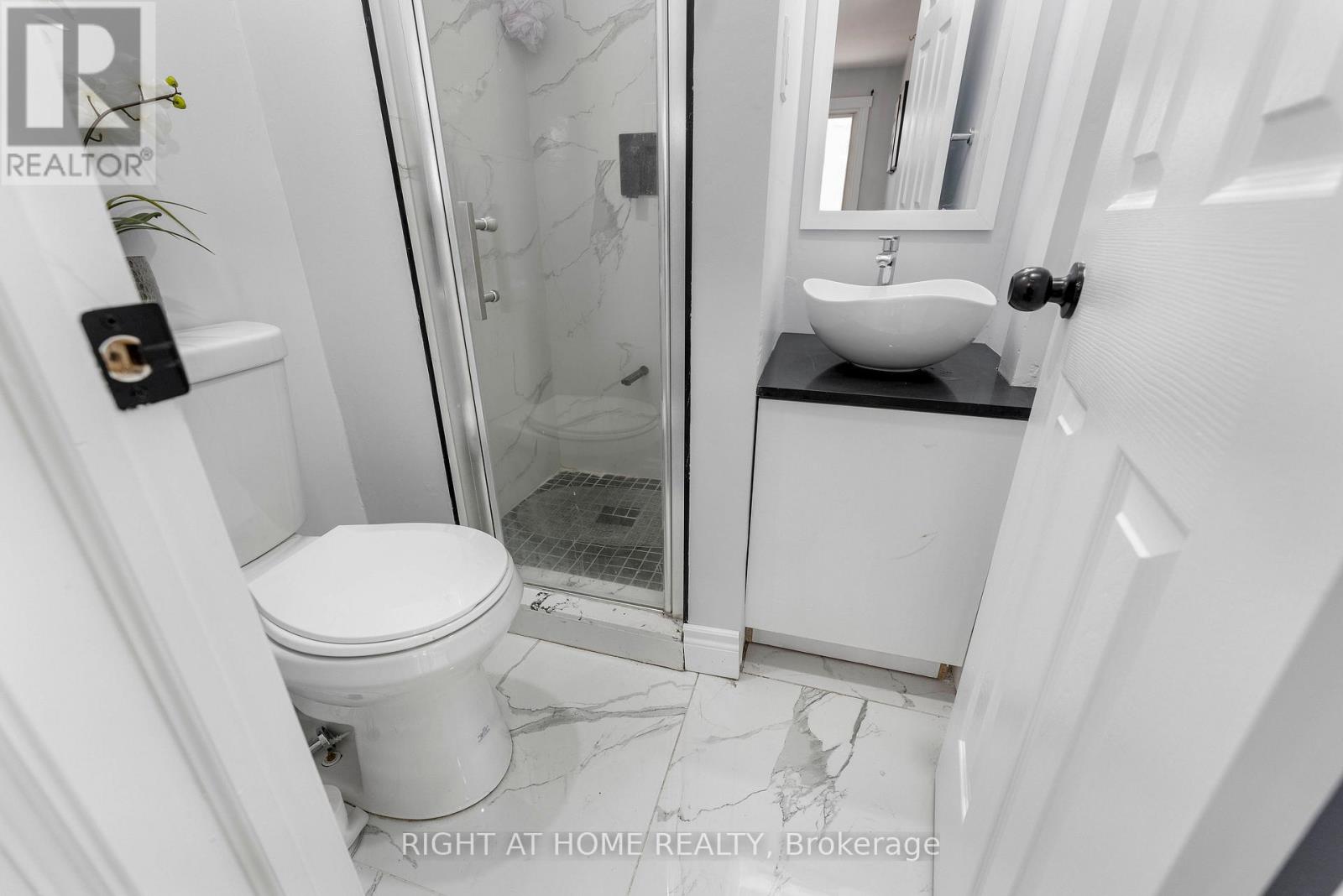 608 MCCOWAN ROAD - 22