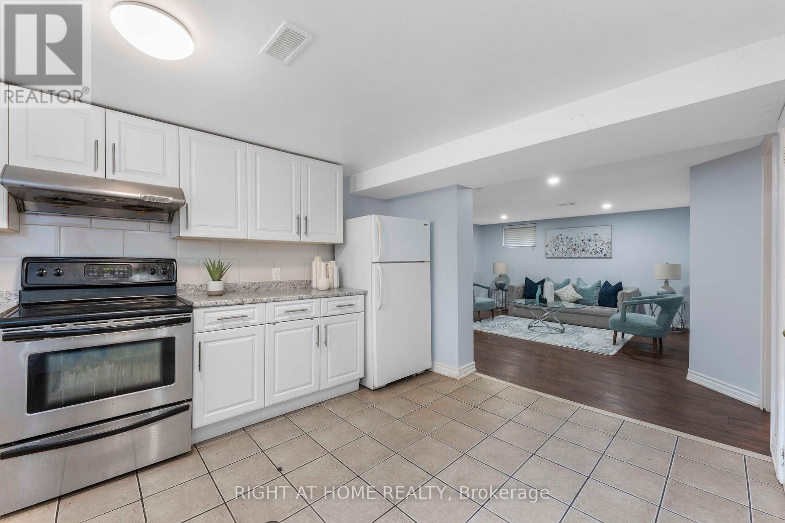 608 MCCOWAN ROAD - 30