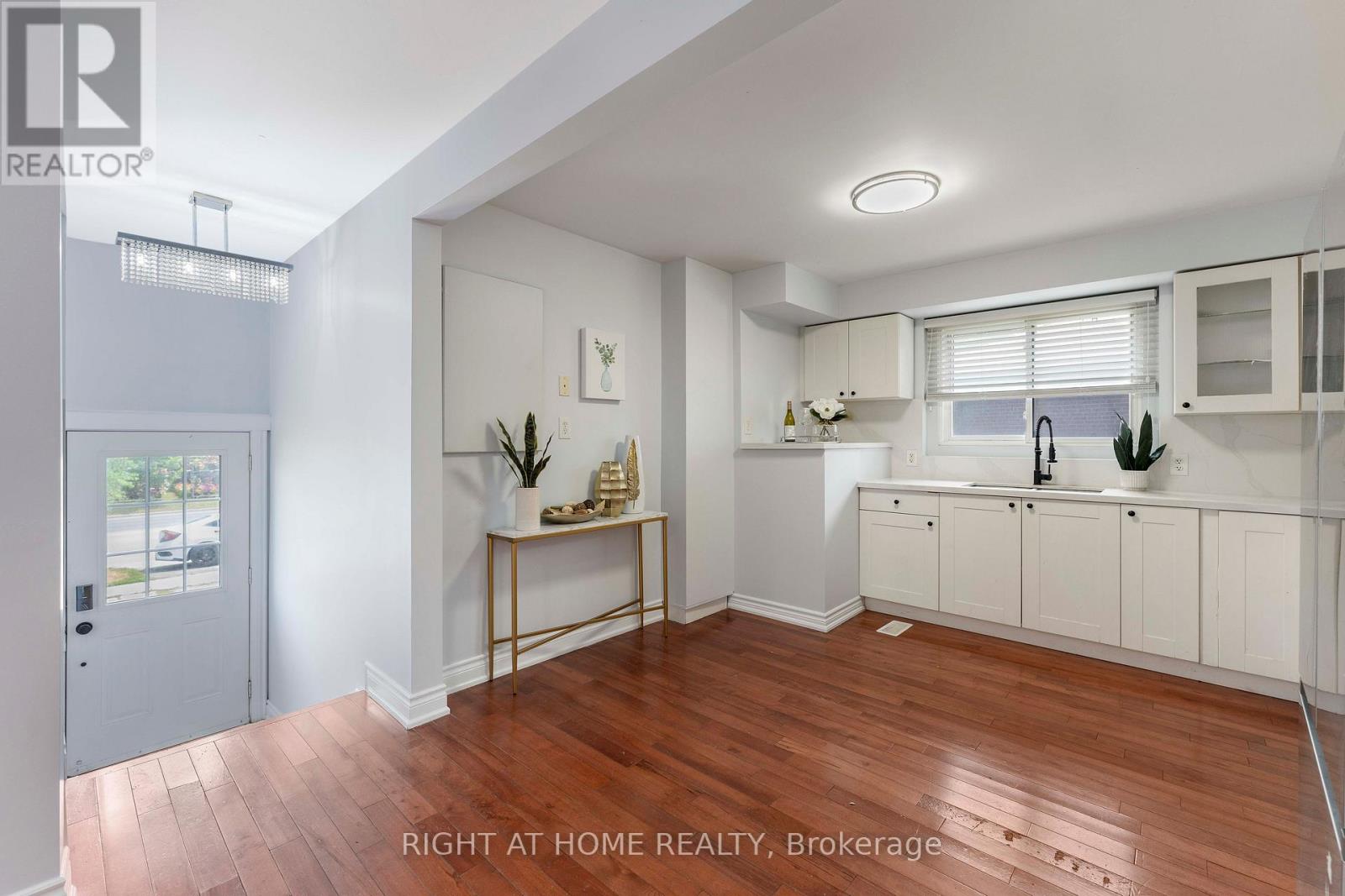 608 MCCOWAN ROAD - 4