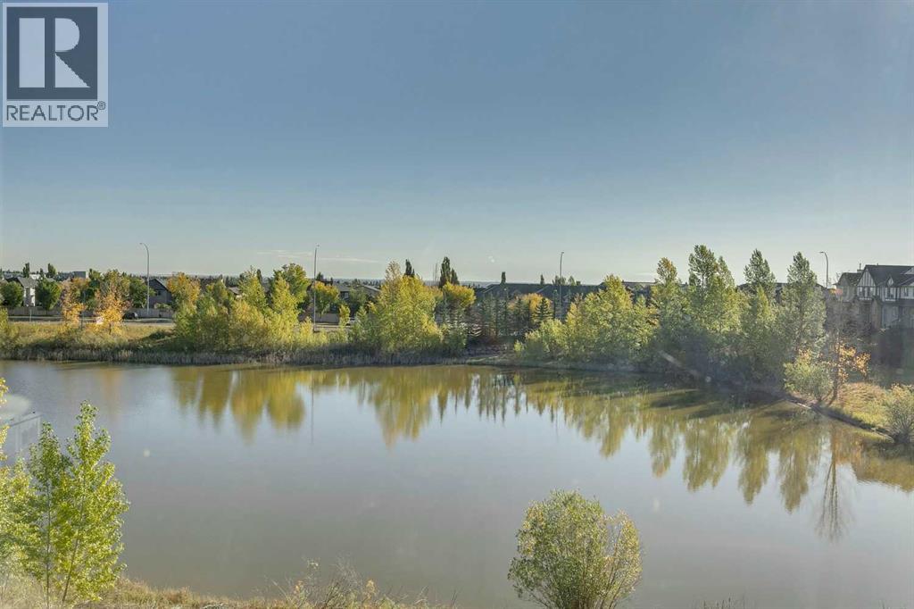 Single Family House 4 Level for Sale in  Everridge Common SW Evergreen Calgary 