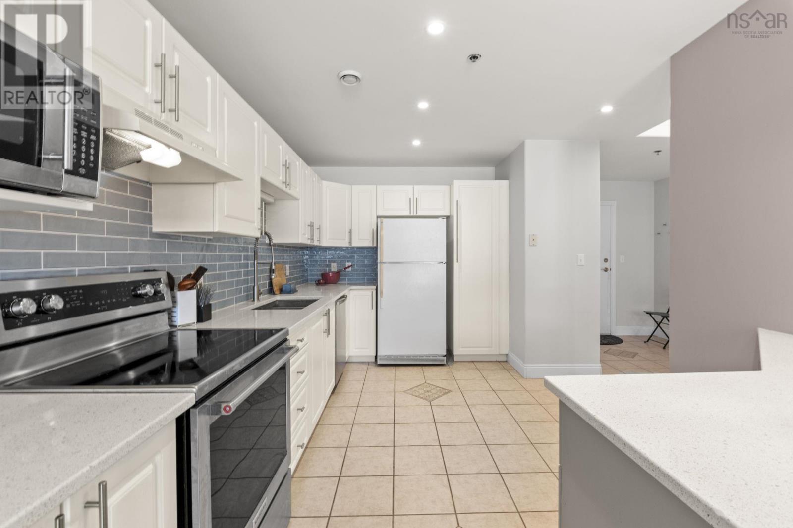 Property 8 of 38 of 213 10 Regency Park Drive