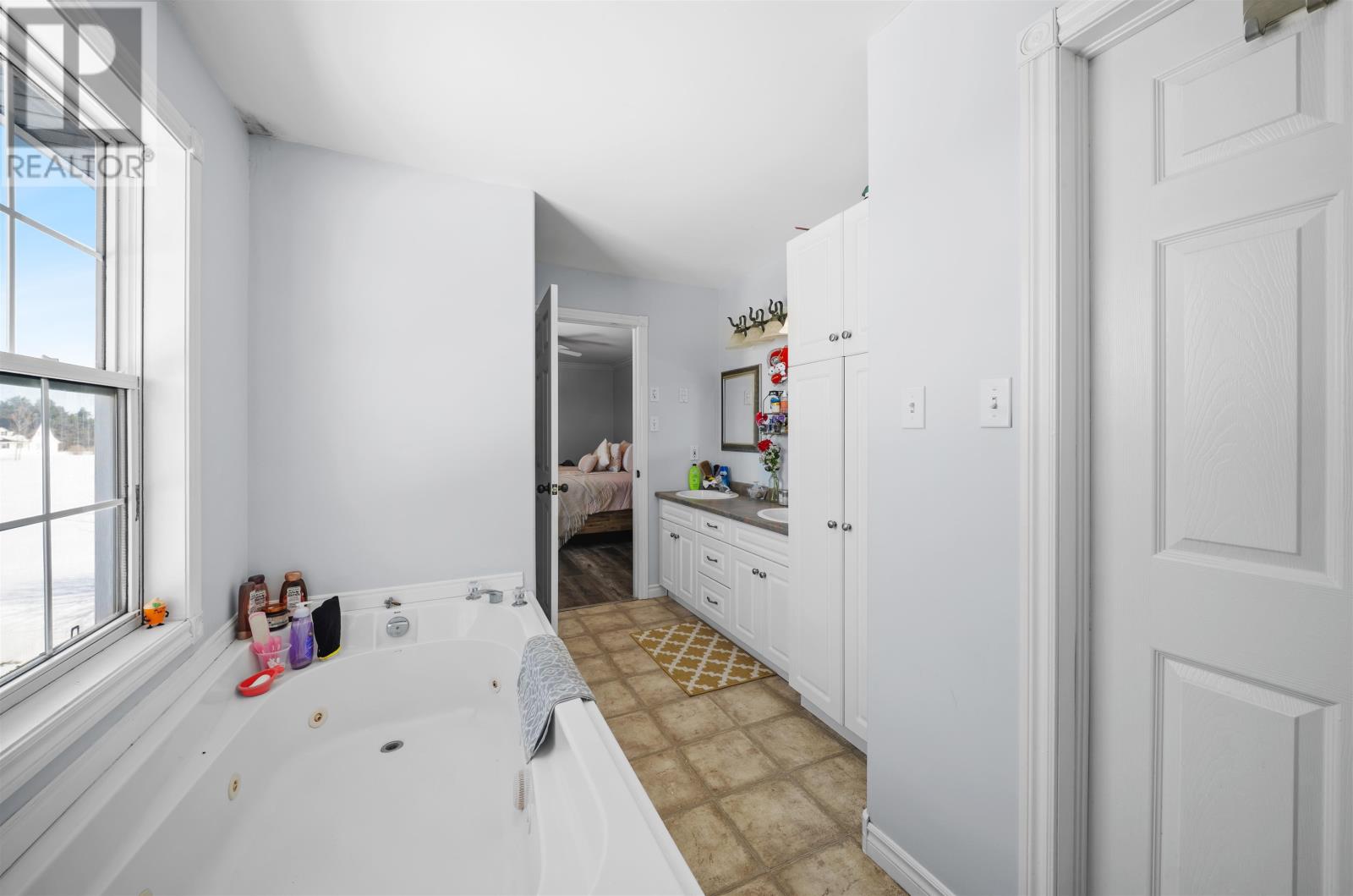 Single Family House for Sale in  Rte  Richmond 