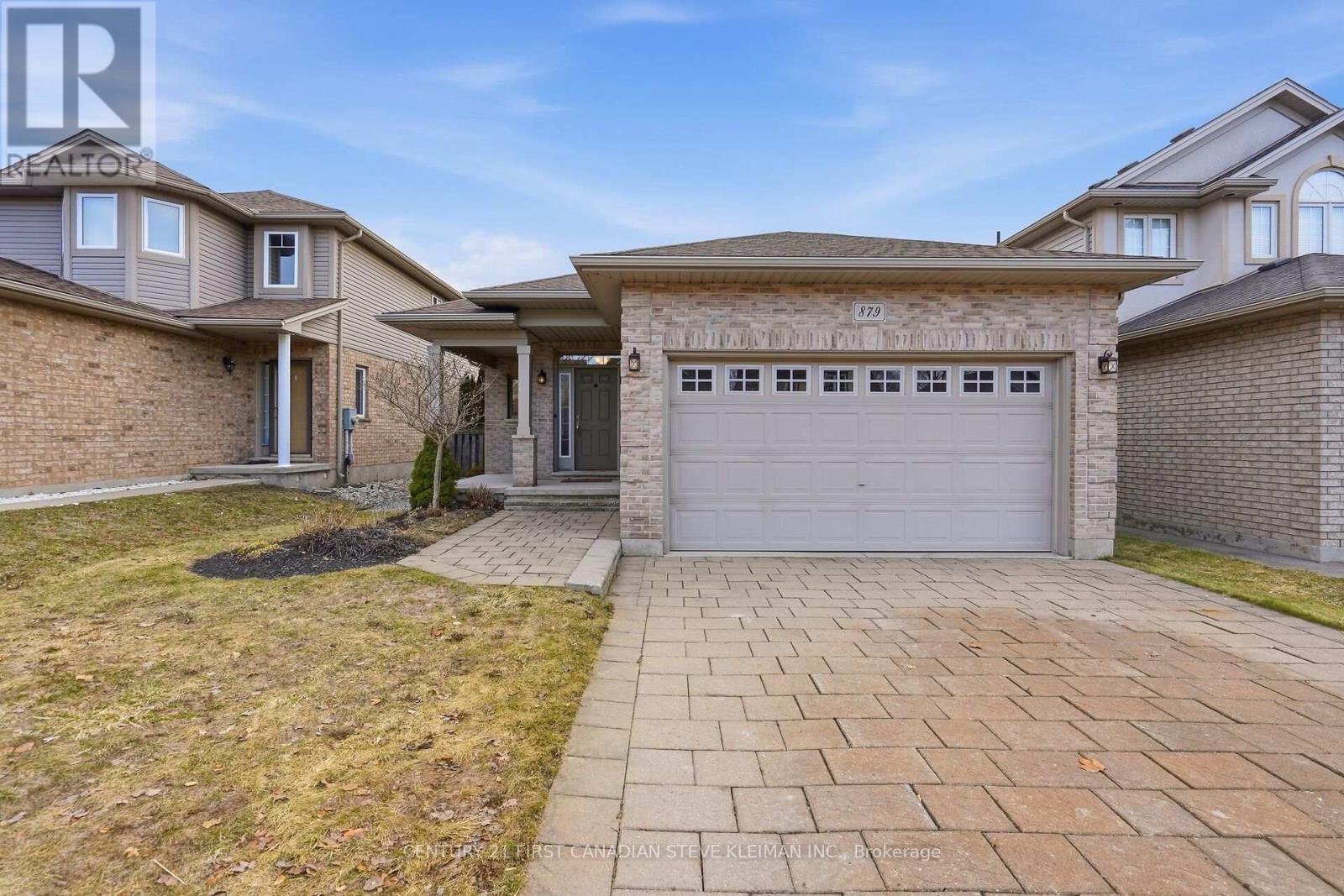 879 GARIBALDI AVENUE - 2