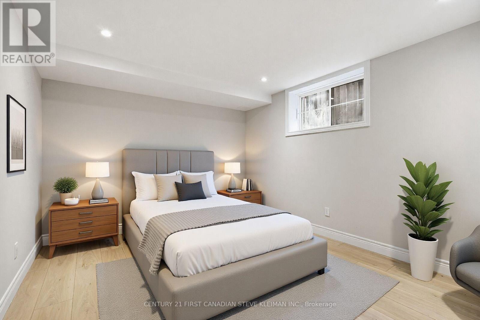 879 GARIBALDI AVENUE - 22