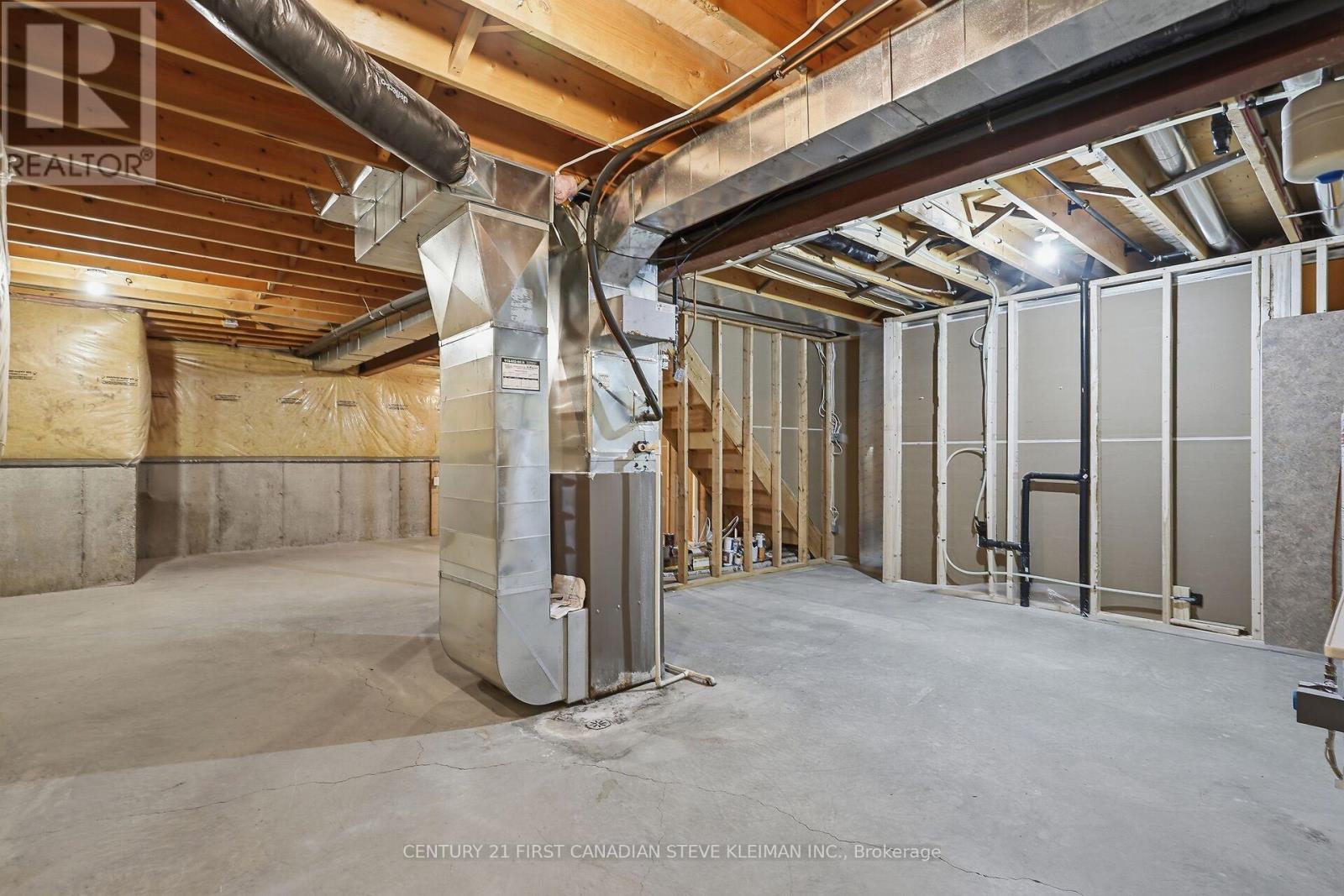 879 GARIBALDI AVENUE - 27