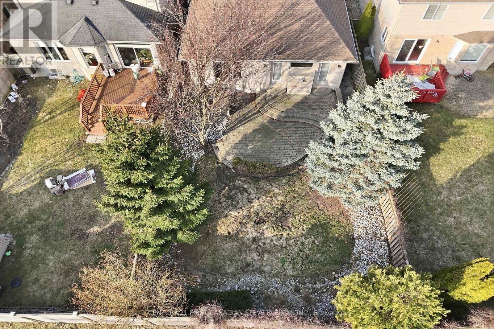 879 GARIBALDI AVENUE - 29