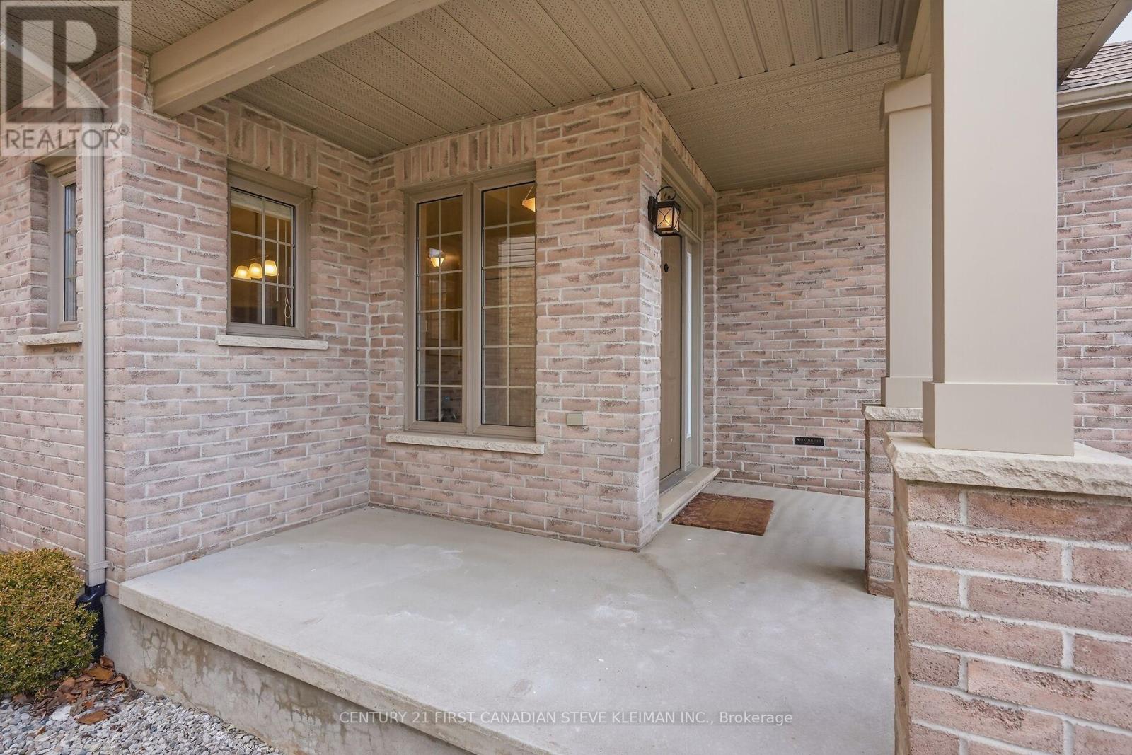 879 GARIBALDI AVENUE - 3